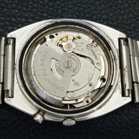 Vintage 1984 Square Orient Automatic Mens Silver Watch W/daydate & Gold accents - Picture 9 of 10